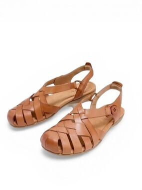 Earth “Belita” Woven Flat Slingback Closed Toe Sandal Women's Sz 8
